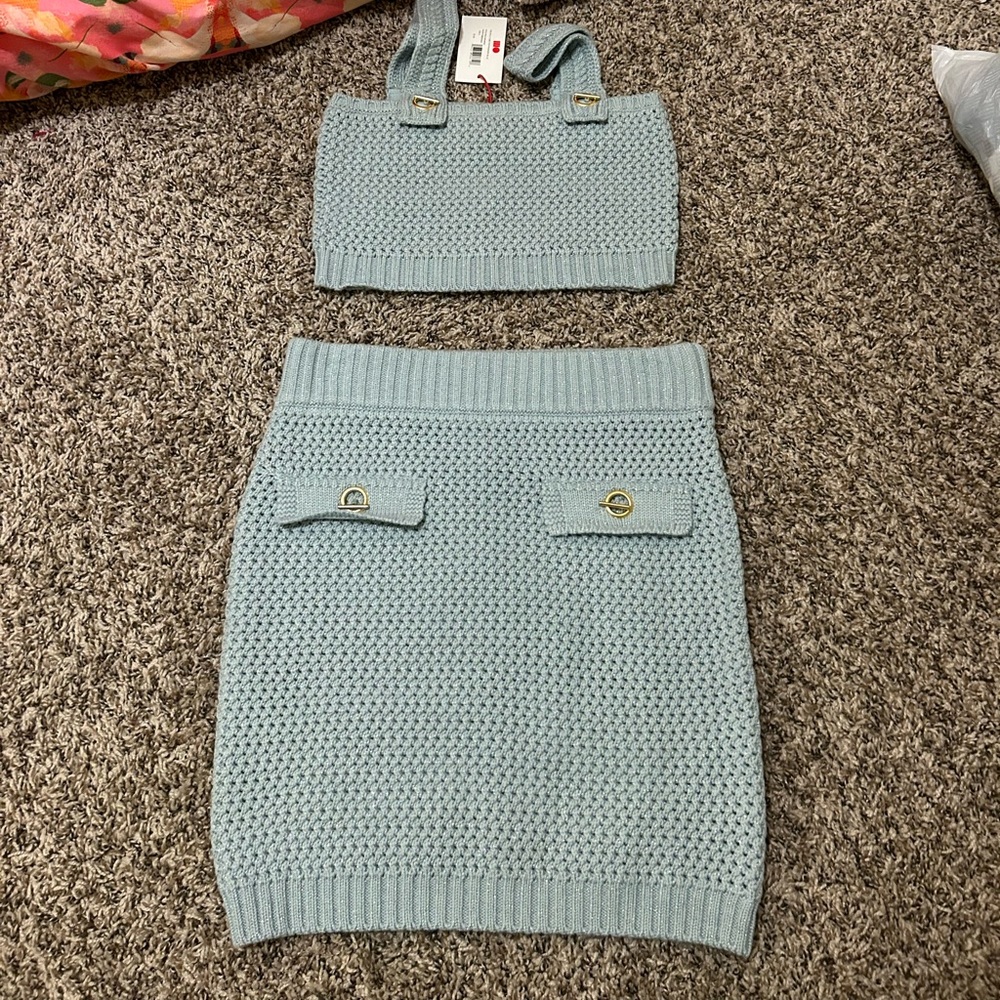 Solid and striped set